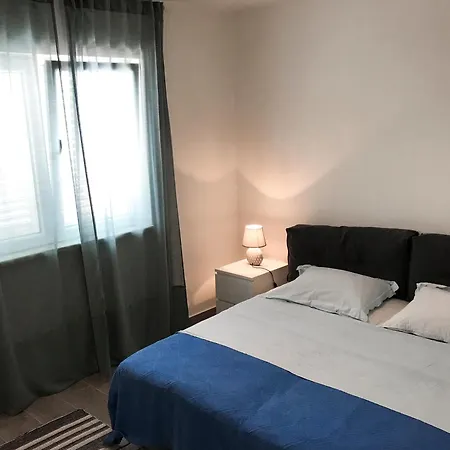 Apartment Punta Preko