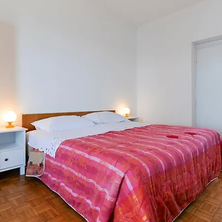 Apartment Punta Preko