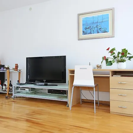 Apartment Punta Preko