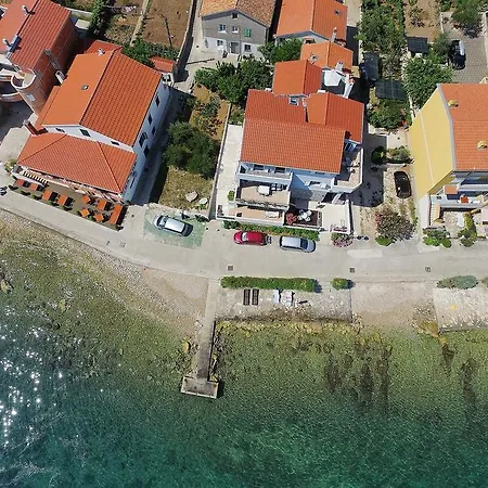 Apartment Punta Preko