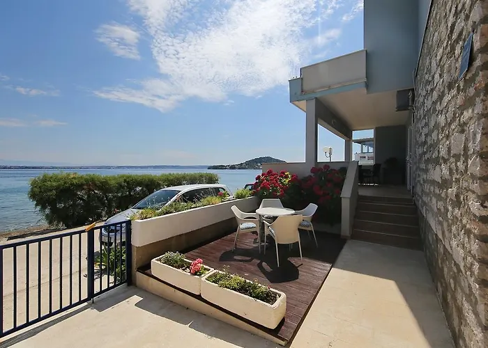 Apartment Punta Preko