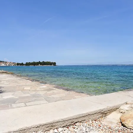 Punta Преко