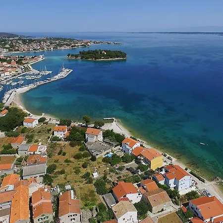 Punta Преко